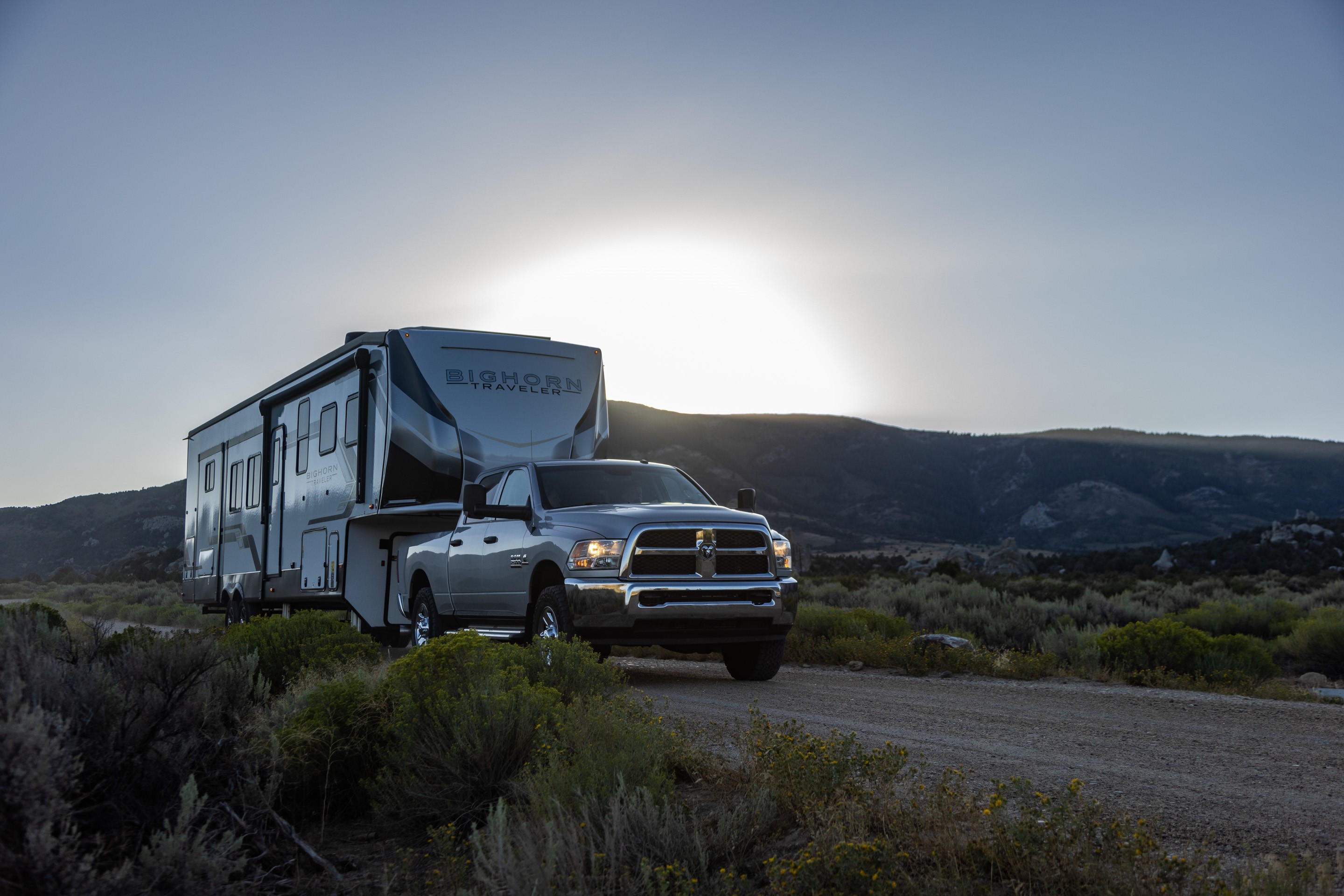 Fifth Wheel Towing in Mountains