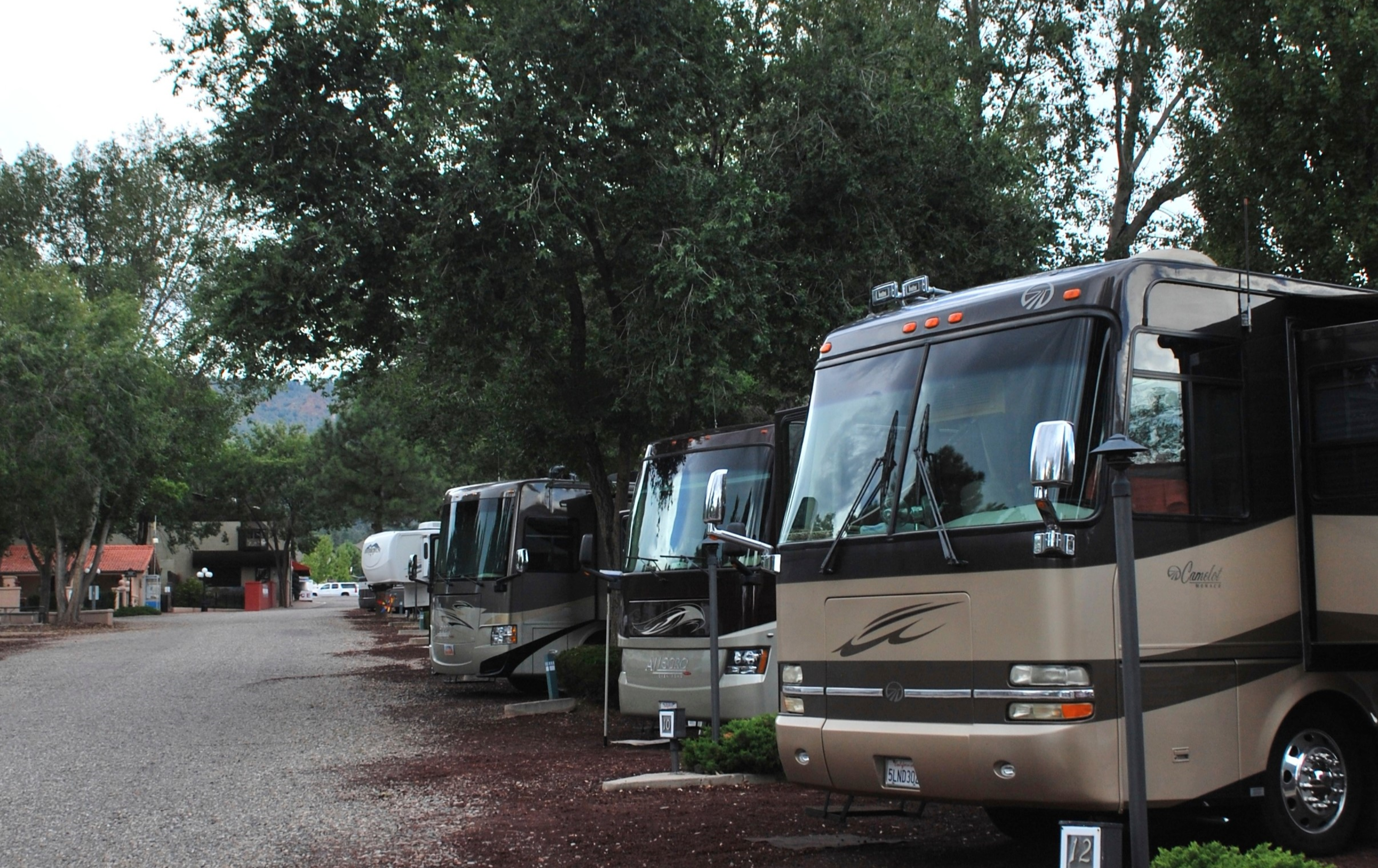 J & H RV Park