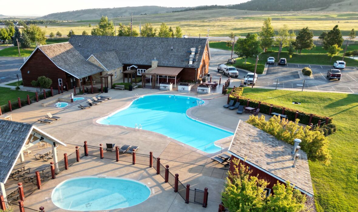 Elkhorn_ridge_pool.JPG