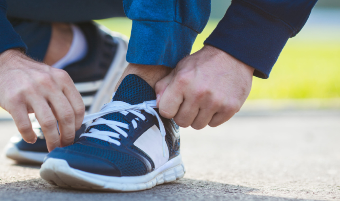 Running shoes_h