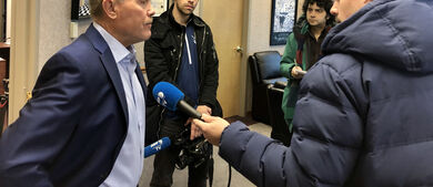Agence France-Presse Visits Elkhart For Report On RV Industry and the Economy