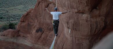 Highlining in Moab