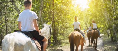 People riding horses_h 