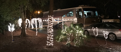 Lights at RV campground site_h