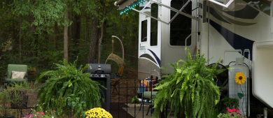 RV on vacation_h