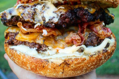 Mega Bacon Cheeseburger