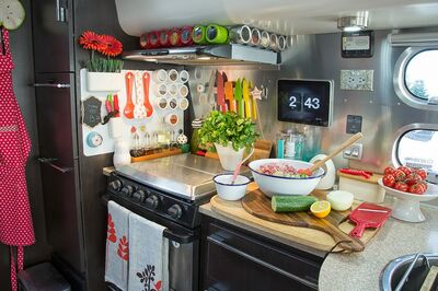 11 Tips For A Well-Equipped RV Kitchen