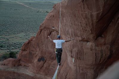Highlining in Moab
