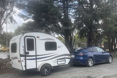 EV with towable in the forest