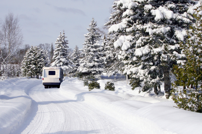 RV on a wintery day_h