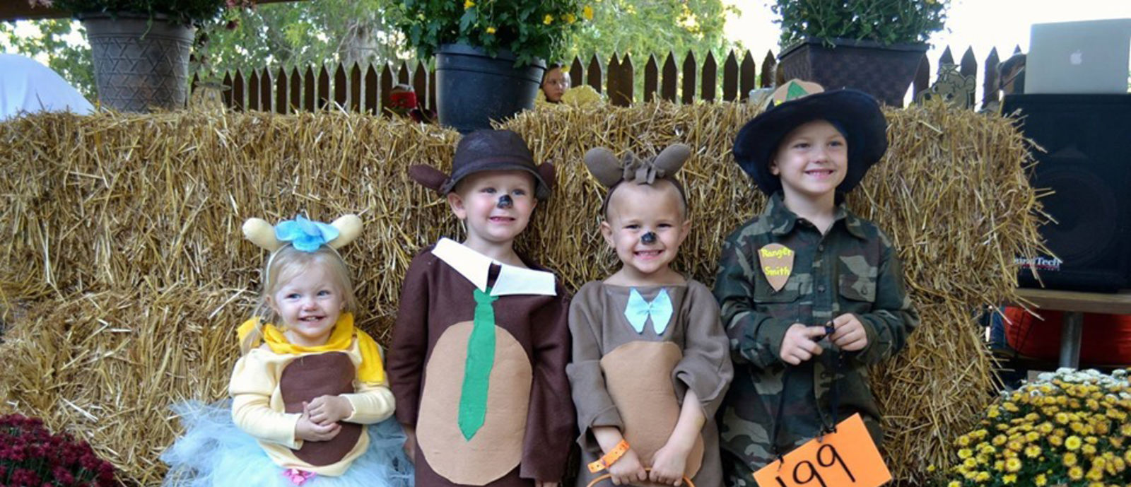 cave-city-halloween-dressed-as-bears.jpg
