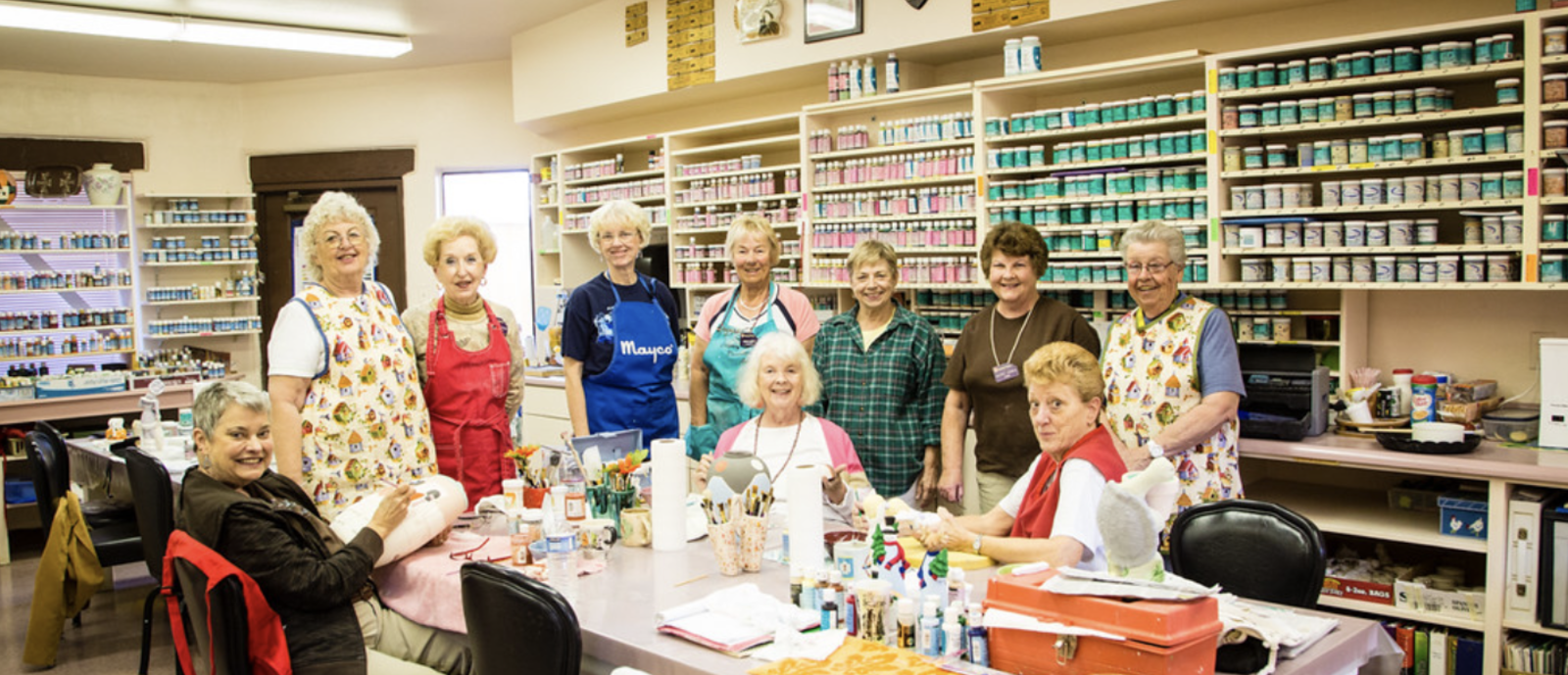 Women at crafts table at Monte Vista RV Resort