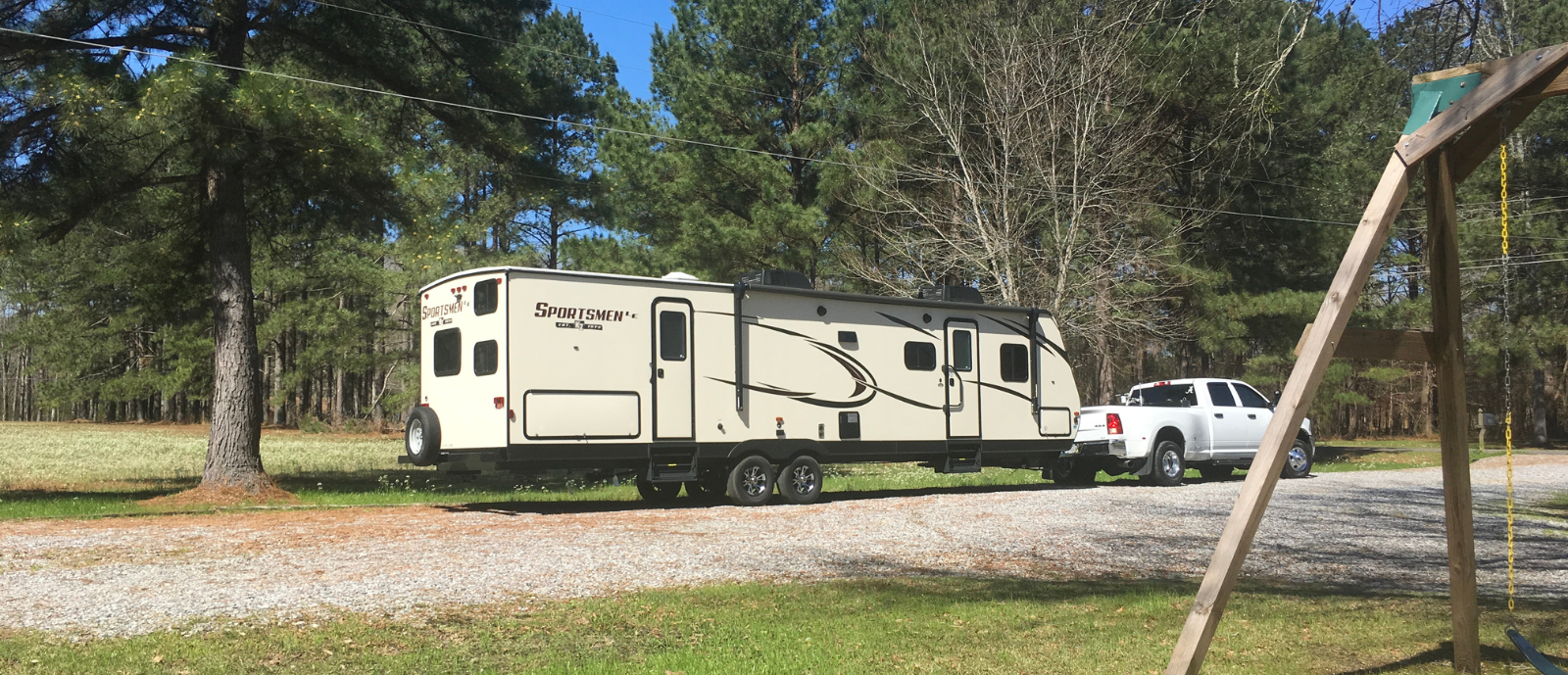 Travel trailer_h