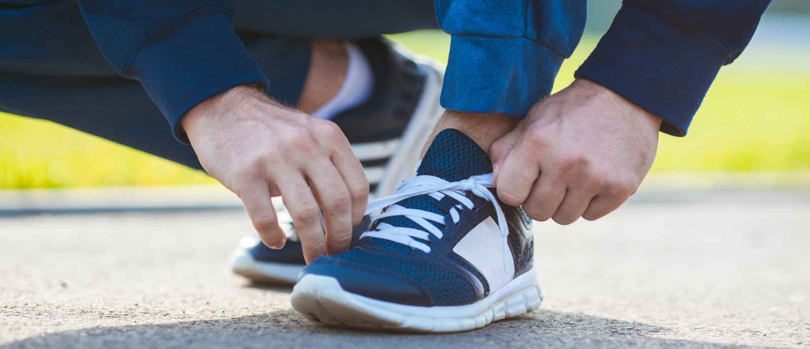 Running shoes_h