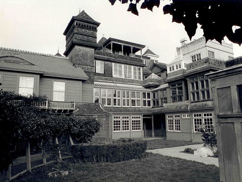 Winchester Mystery House