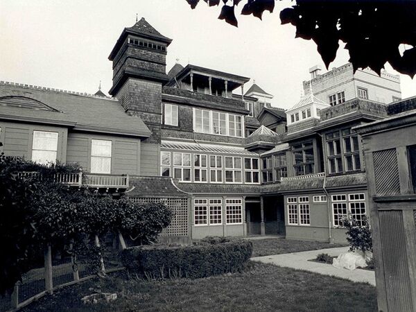 Winchester Mystery House