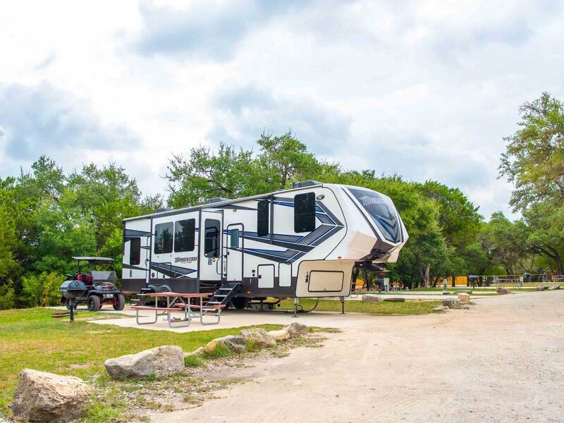 Jellystone Park Camp Resort in Canyon Lake
