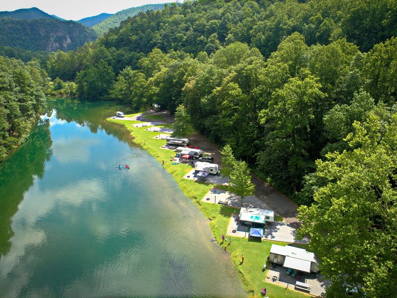 RVs and SUPs_Credit to Watauga Dam Campground