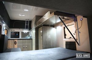 Expandable trailer living space